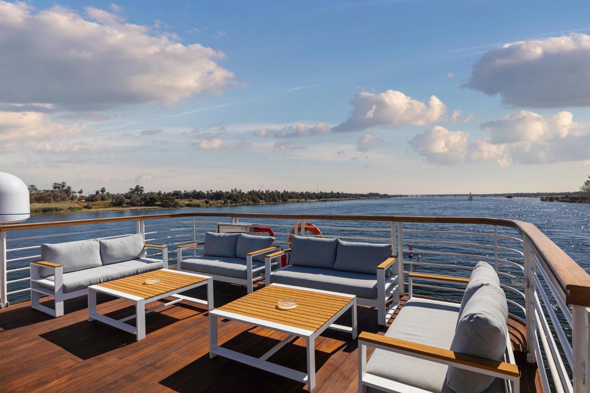 Tia Boutique Nile Cruise - Every Monday From Luxor For 04 & 07 Nights - Every Friday From Aswan For 03 & 07 Nights Eksteriør billede