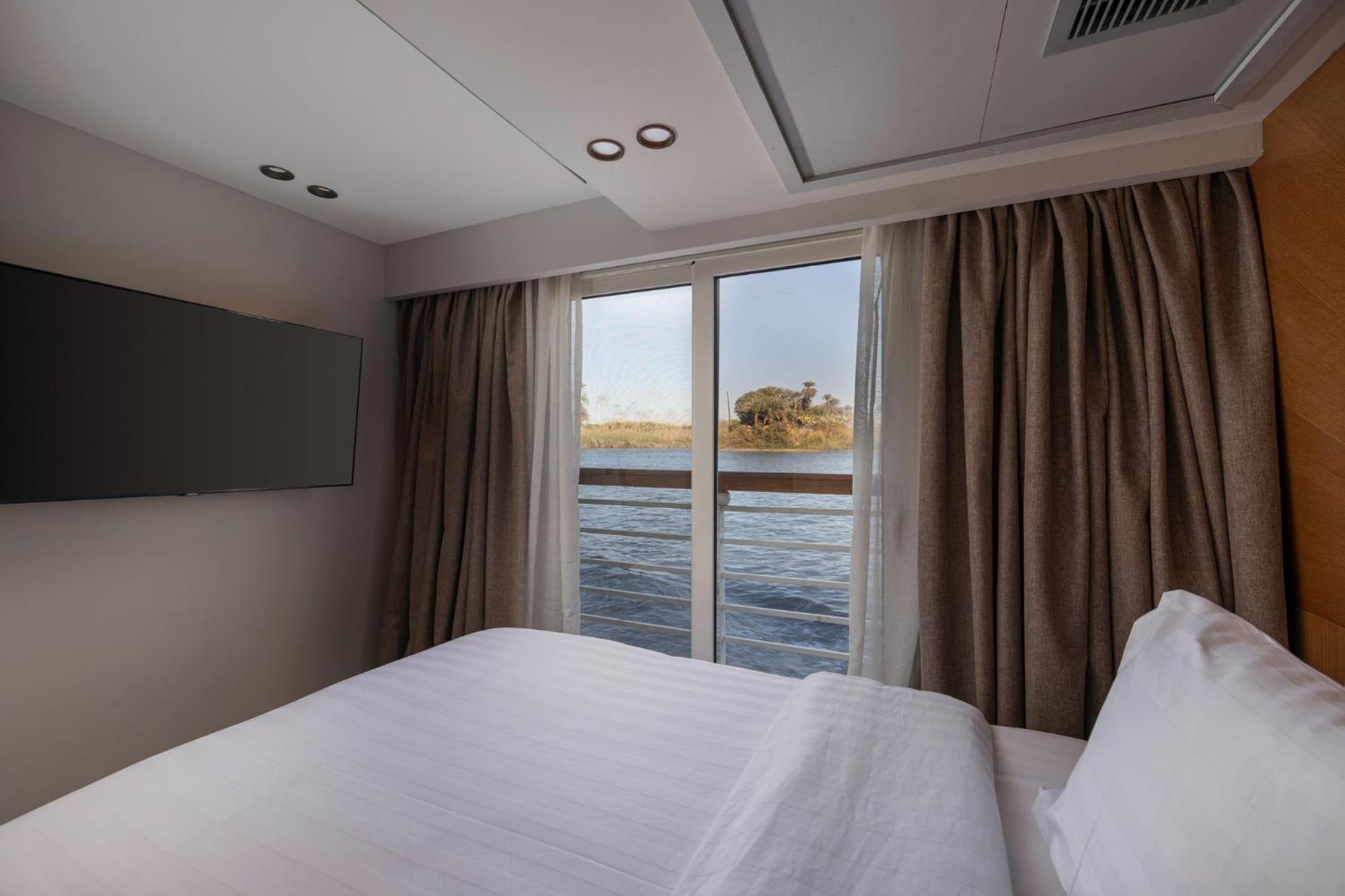 Tia Boutique Nile Cruise - Every Monday From Luxor For 04 & 07 Nights - Every Friday From Aswan For 03 & 07 Nights Eksteriør billede