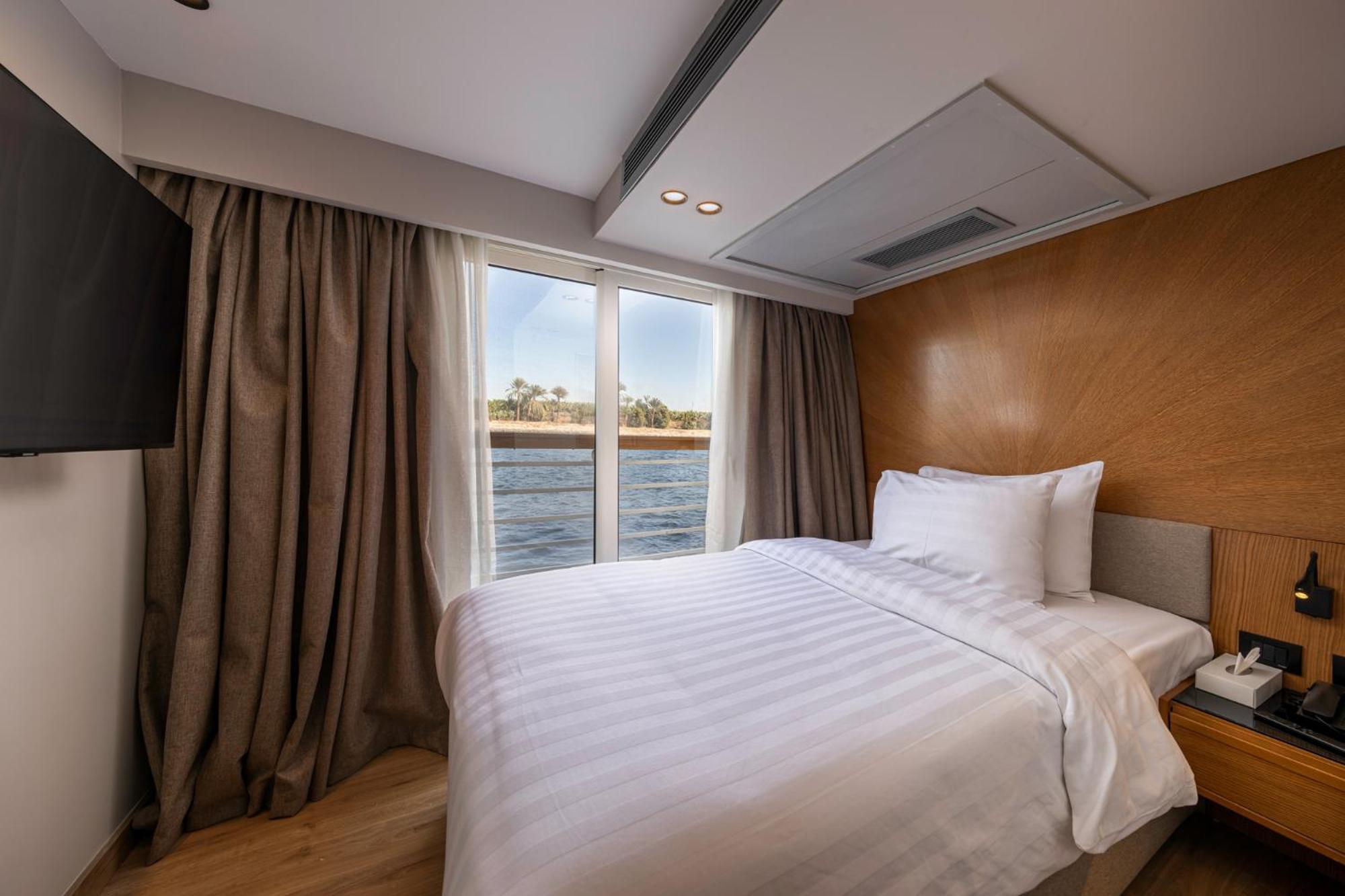 Tia Boutique Nile Cruise - Every Monday From Luxor For 04 & 07 Nights - Every Friday From Aswan For 03 & 07 Nights Eksteriør billede