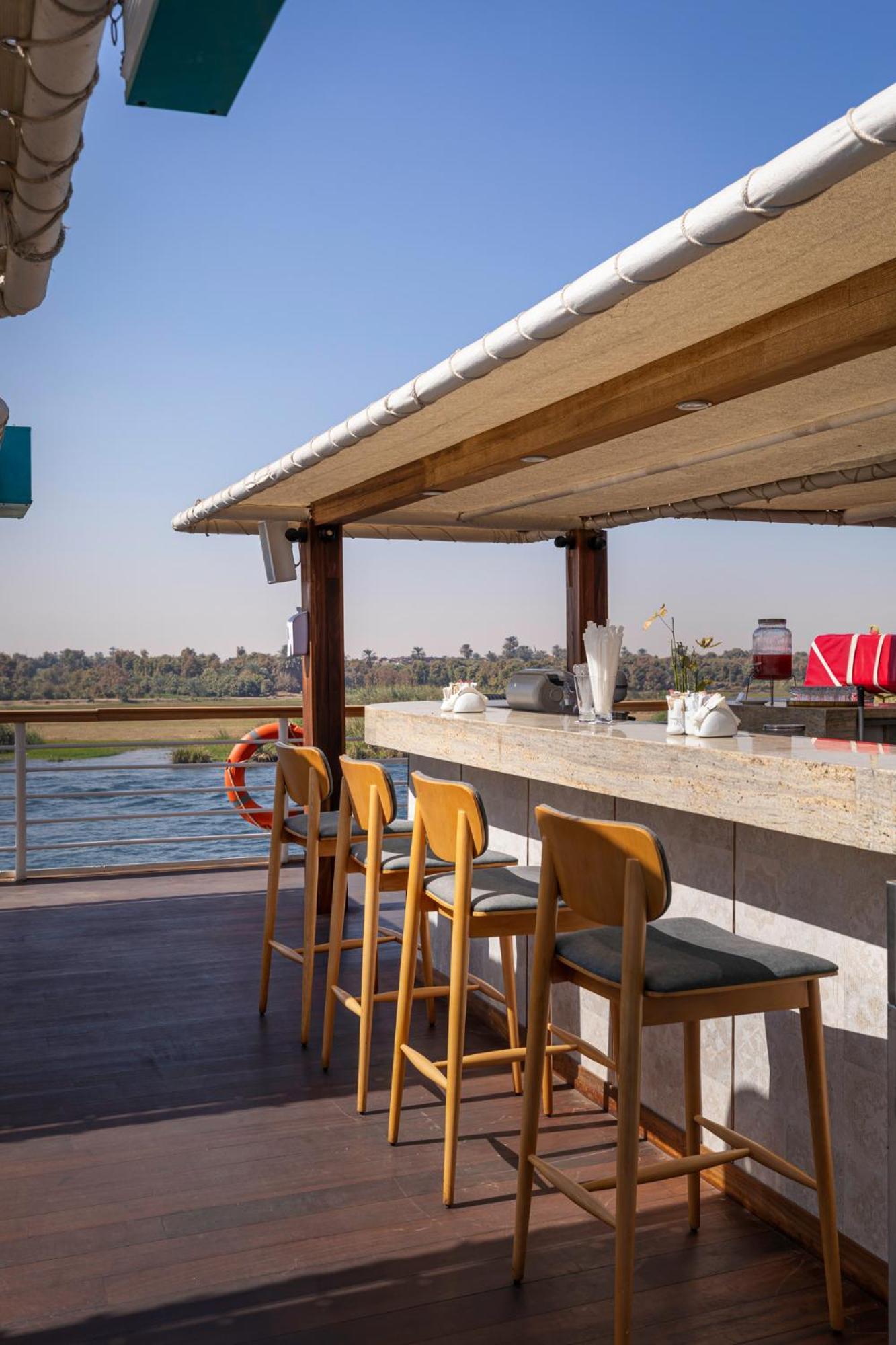 Tia Boutique Nile Cruise - Every Monday From Luxor For 04 & 07 Nights - Every Friday From Aswan For 03 & 07 Nights Eksteriør billede