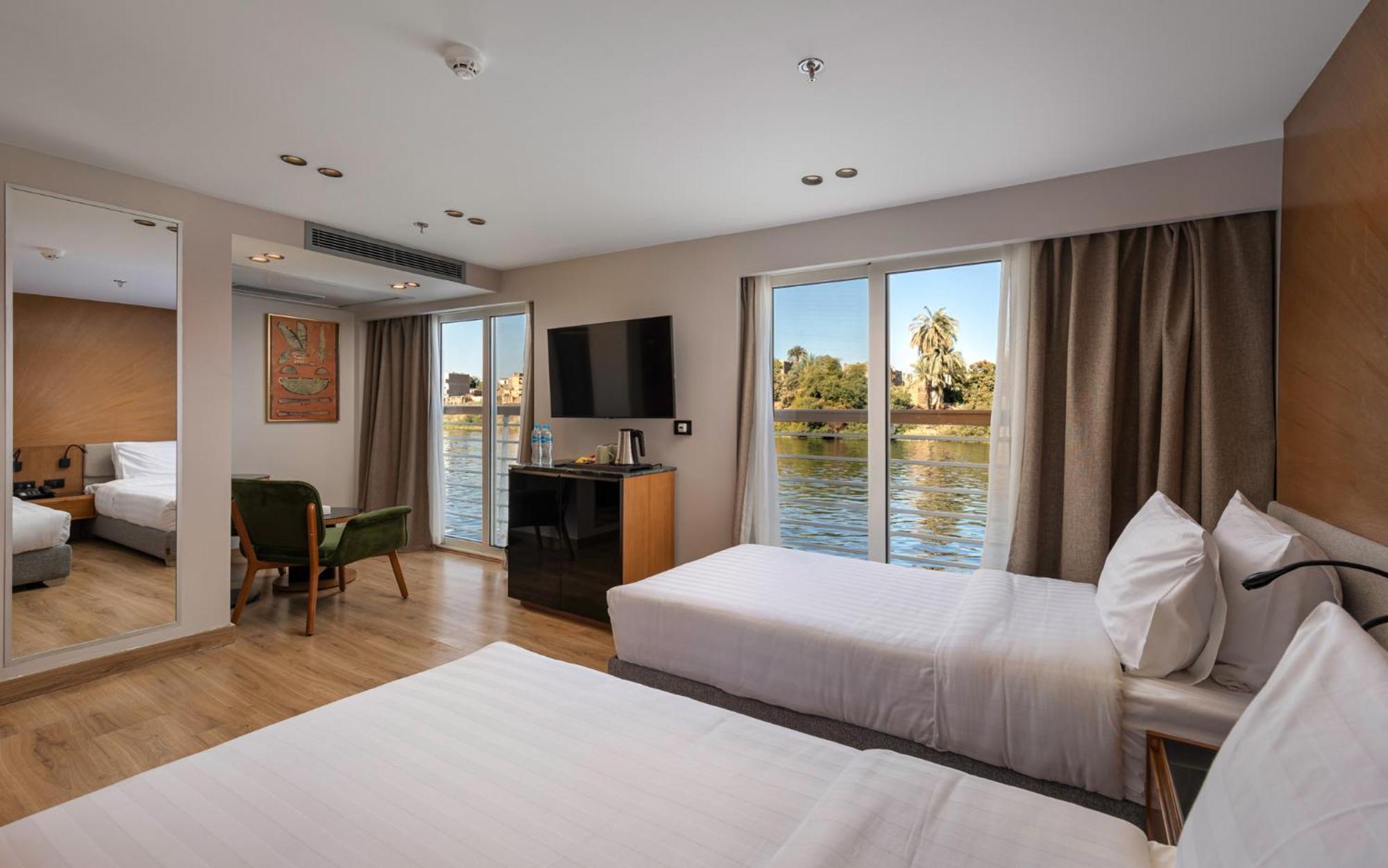 Tia Boutique Nile Cruise - Every Monday From Luxor For 04 & 07 Nights - Every Friday From Aswan For 03 & 07 Nights Eksteriør billede